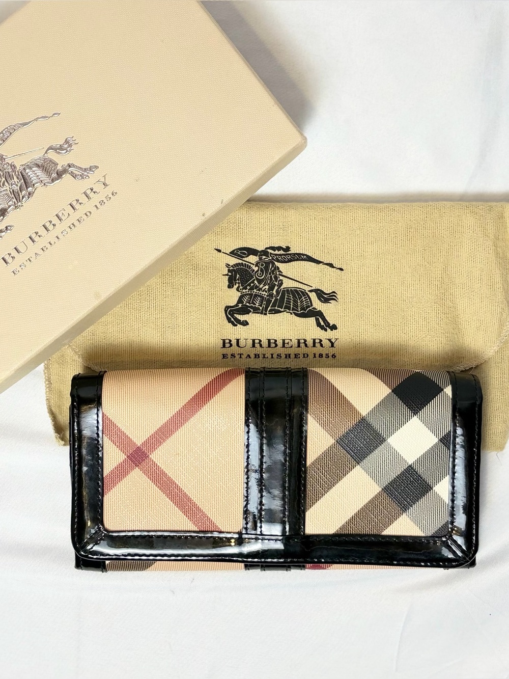 Burberry Penrose Continental Wallet Nova Check Patent Leather w/ Box & Dust Bag